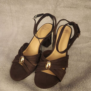 A New Day Brown Gold Ankle Strap Block Heels Size 7.5